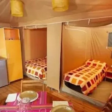 3 Etoiles - Piscine - Ccbfi0e Camping Mauroux (Gers)